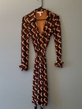 Diane Von Furstenberg Brown and Tan Geometric Wrap Dress